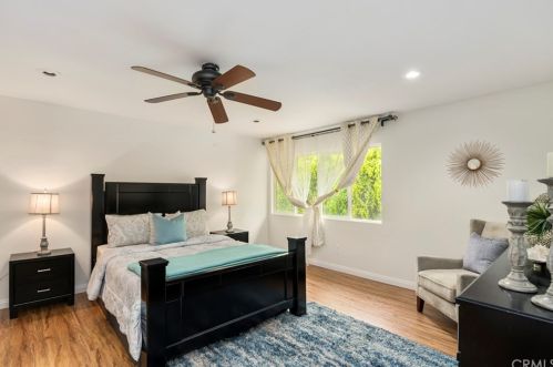 6 Palamedes, Irvine CA 92604-1930 exterior