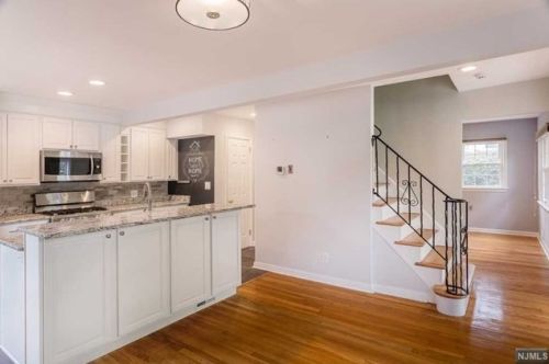 61 Rose St, Cresskill NJ  07626-1542 exterior