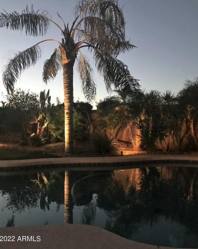 1928 Alta Vista Rd, Phoenix AZ 85041-5661 exterior