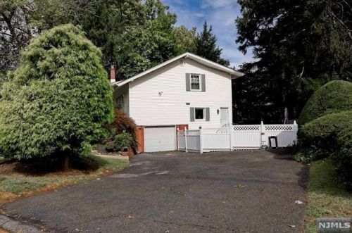 62 Tenafly Rd, Tenafly, NJ 07670-2659