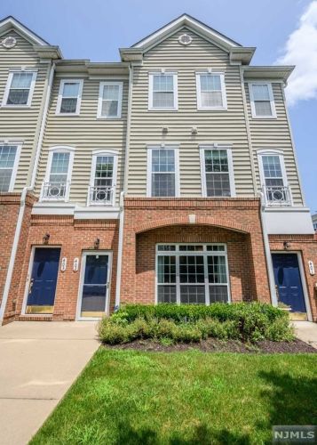 402 Deluca Rd, Belleville NJ  07109-5349 exterior