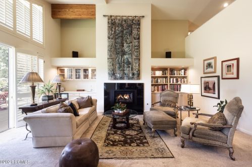 2457 Fairway Vlg Dr, Park City UT 84060-7023 exterior