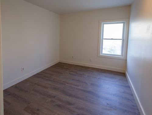 764 Plymouth Ave, Fall River MA 02721-1946 exterior