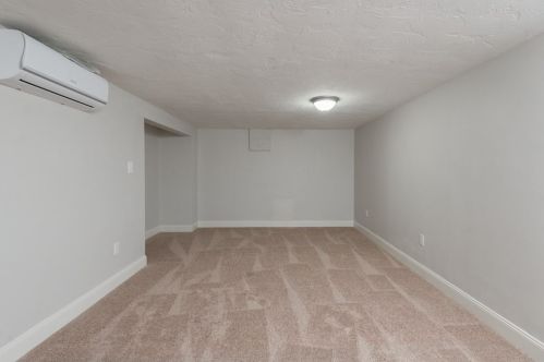 142 Donnellan Cir, Weymouth MA 02191-1762 exterior