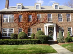 4 Hunnewell Cir, Newton, MA 02458-2218