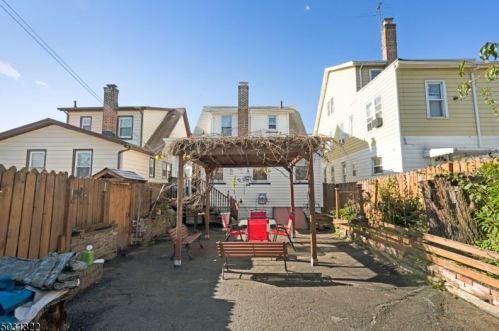 18 Mount Pleasant Ave, Belleville NJ  07109-2021 exterior