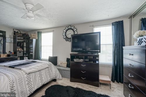 149 Villa Knl Ct, Erial NJ 08081-2924 exterior