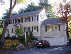 44 Manchester Rd, Newton, MA 02461-1123