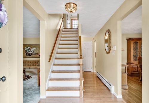 98 Huntington Rd, Milton, MA 02186-5314