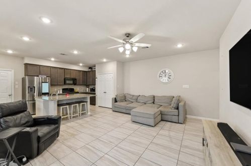 519 6 St, Morgans Point TX 77571-4910 exterior