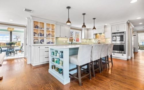 17 Bel Air Rd, Hingham MA 02043-1210 exterior