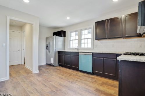 6 Watsessing Ave, Belleville NJ  07109-4101 exterior