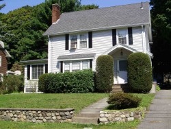 107 Eliot Ave, Newton, MA 02465-1710