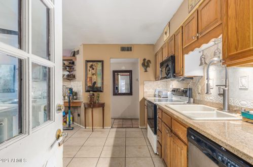 1036 Butler Dr, Phoenix AZ 85051-4742 exterior