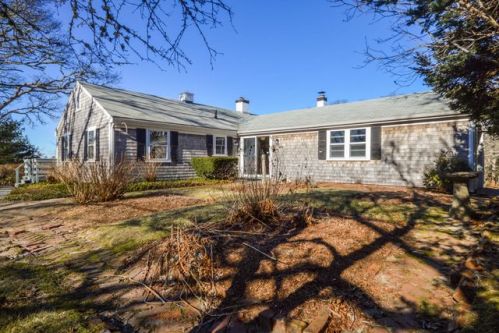 28 Frazar Rd, Falmouth, MA 02540-2010