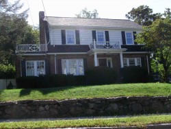 468 Waltham St, Newton, MA 02465-1933