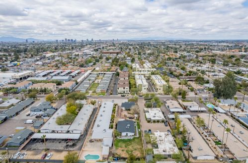 4221 27th St, Phoenix AZ 85016-5703 exterior