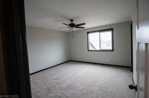 32 150, Princeton MN exterior