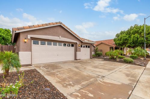 4015 Bloomfield Rd, Phoenix AZ 85029-2953 exterior