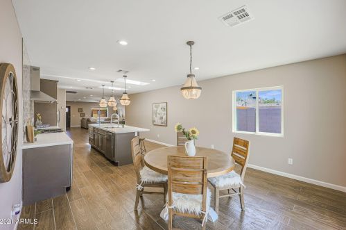 1359 Clarendon Ave, Phoenix AZ  85013-3330 exterior