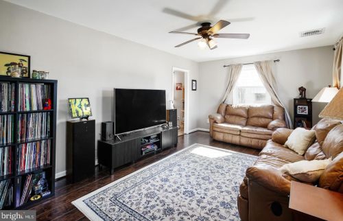 128 Hannold Blvd, West Deptford NJ exterior