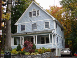 107 Woodward St, Newton, MA 02461-1310