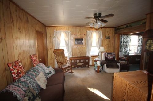 32 Winter St, Taunton MA 02780-1922 exterior