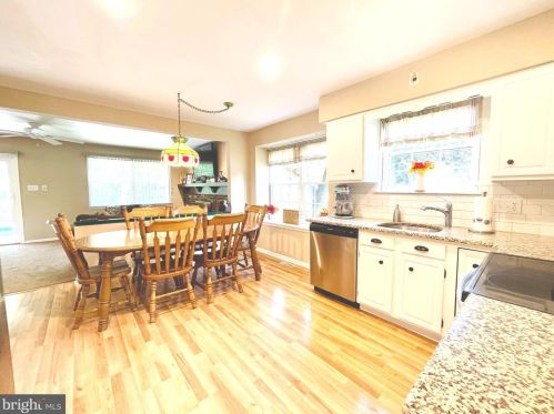 26 Tattersall Dr, West Deptford NJ 08051-1712 exterior