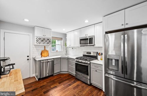 864 20th St, Philadelphia PA  19130-2025 exterior