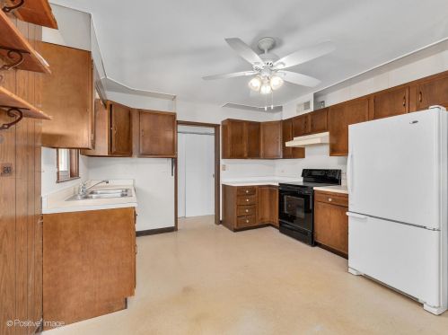 4500 Wisconsin Ave, Forest View IL 60402-3954 exterior