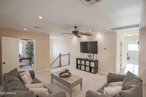 902 Claremont St, Phoenix AZ  85013-1360 exterior