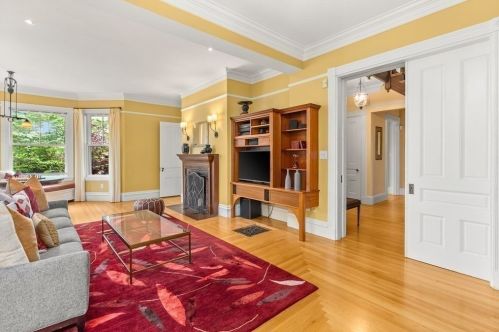 57 Grove Hill Ave, Newton MA 02460-2335 exterior