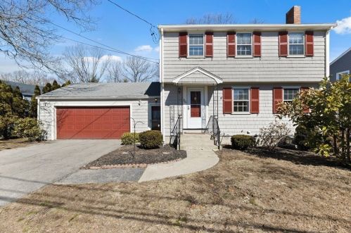 34 Rose St, Milton MA 02186-4616 exterior