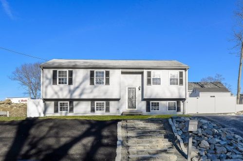 79 Valmor St, Worcester MA 01604-2447 exterior