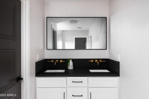 4115 Catalina Dr, Phoenix AZ 85015-6024 exterior