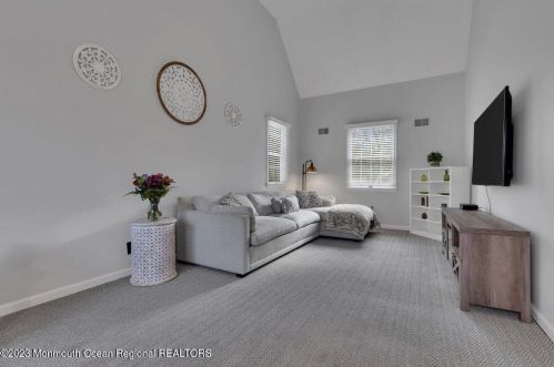 130 Rumson Pl, Little Silver NJ  07739-1044 exterior