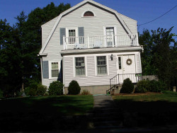 429 Waltham St, Newton, MA 02465-1939