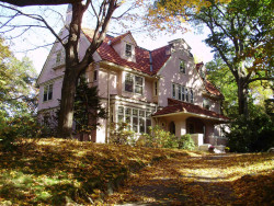 51 Montvale Rd, Newton, MA 02459-1359