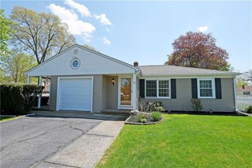 30 Vista Ct, Seekonk, MA 02771-2319