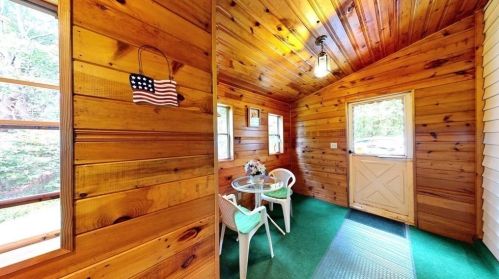 23 Nahanton St, Newton MA 02459-2907 exterior