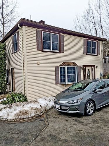 559 Essex Ave, Gloucester, MA 01930-2006