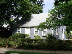 14 Faxon St, Newton, MA 02458-1013
