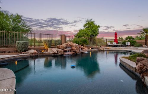 22843 54th St, Phoenix AZ  85054-7199 exterior