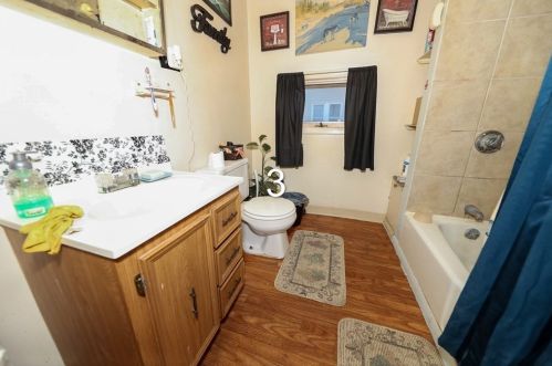 367 Whipple St, Fall River MA 02724-3448 exterior