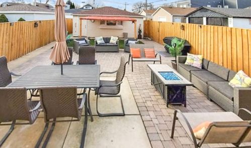 2614 Oak Park Ave, Forest View IL 60402-2533 exterior