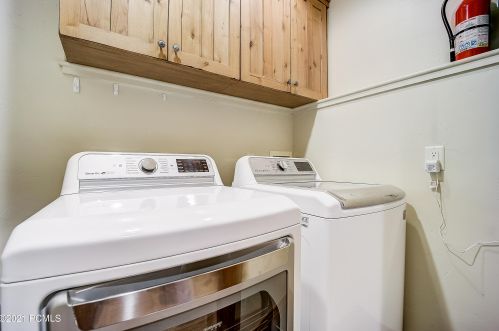 953 Park Ave, Park City UT 84060-5202 exterior