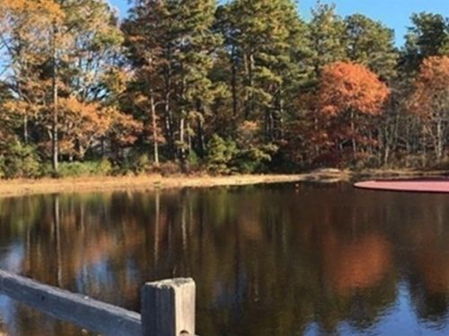 91 Maple Spg Rd, Wareham MA 02571-1202 exterior