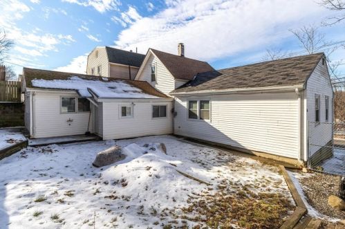 140 Norfolk St, Worcester MA 01604-2910 exterior