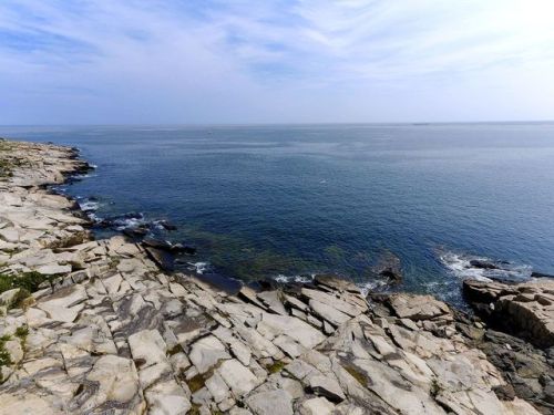 25 Phillips Ave, Rockport, MA 01966-1100