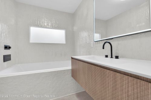 722 Green Valley Rd, Jackson Twp NJ  08527-2942 exterior